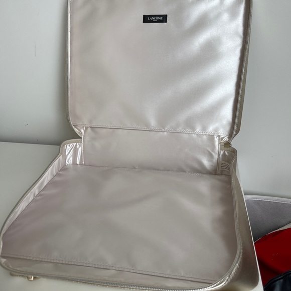 Lancome Makeup Up - Picture 3 of 8